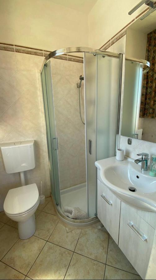 Casa Vacanze Torre Dell Orso Piazza 100M Dal Mare Торре дель'Орсо Экстерьер фото